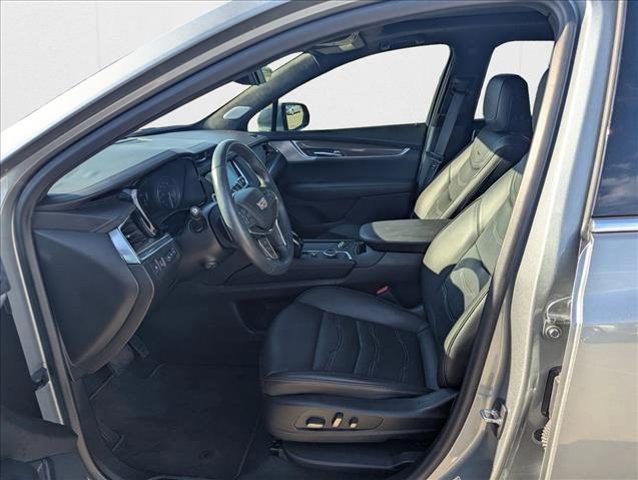used 2023 Cadillac XT5 car, priced at $36,013