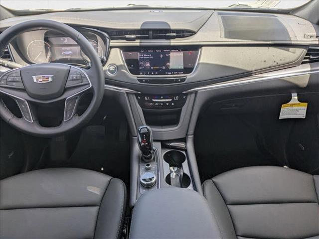 new 2025 Cadillac XT5 car, priced at $45,840
