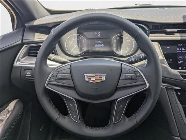 new 2025 Cadillac XT5 car, priced at $45,840