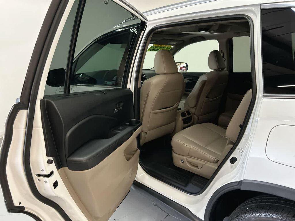 used 2022 Honda Pilot car, priced at $32,900