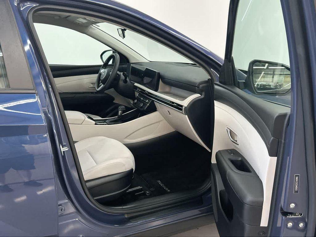 used 2025 Hyundai Tucson car, priced at $27,900