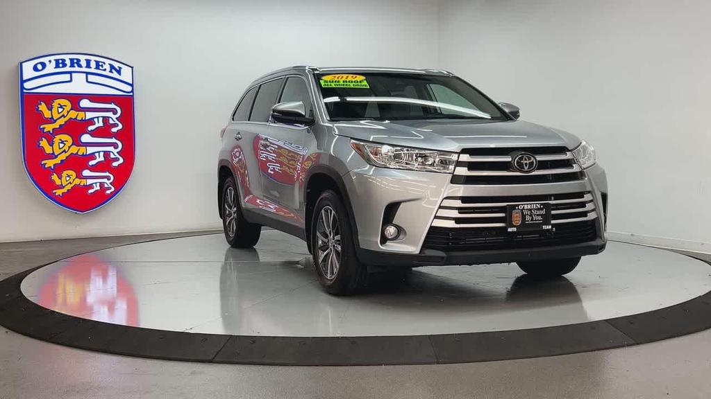 used 2019 Toyota Highlander car, priced at $25,900