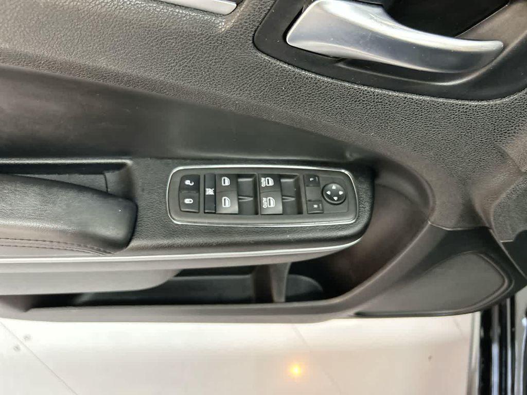 used 2022 Chrysler 300 car, priced at $27,900