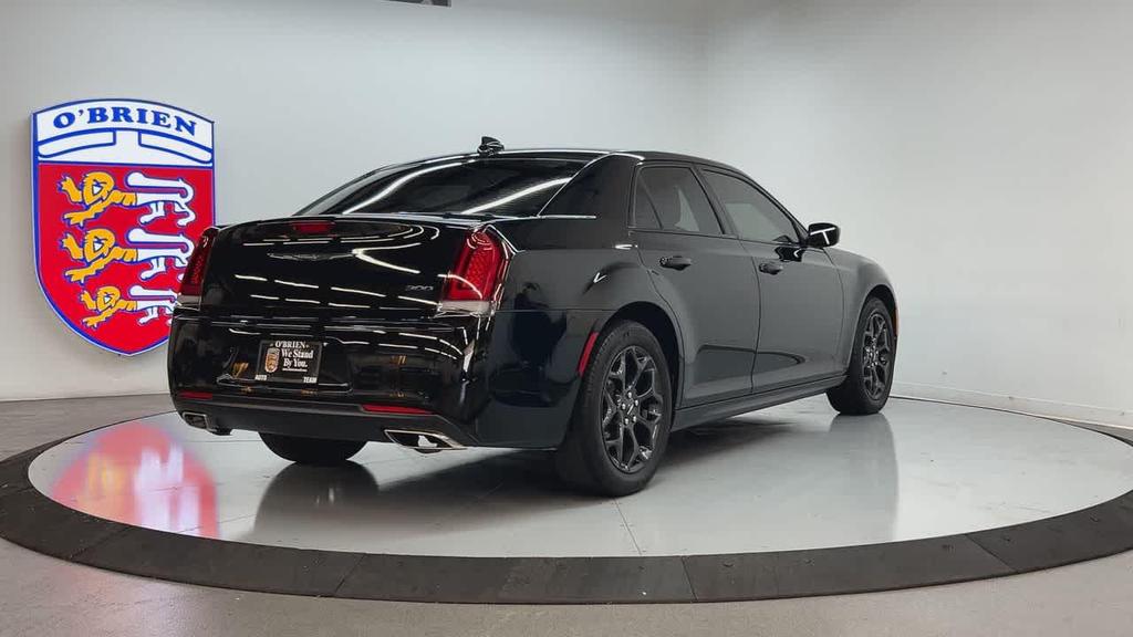 used 2022 Chrysler 300 car, priced at $27,900