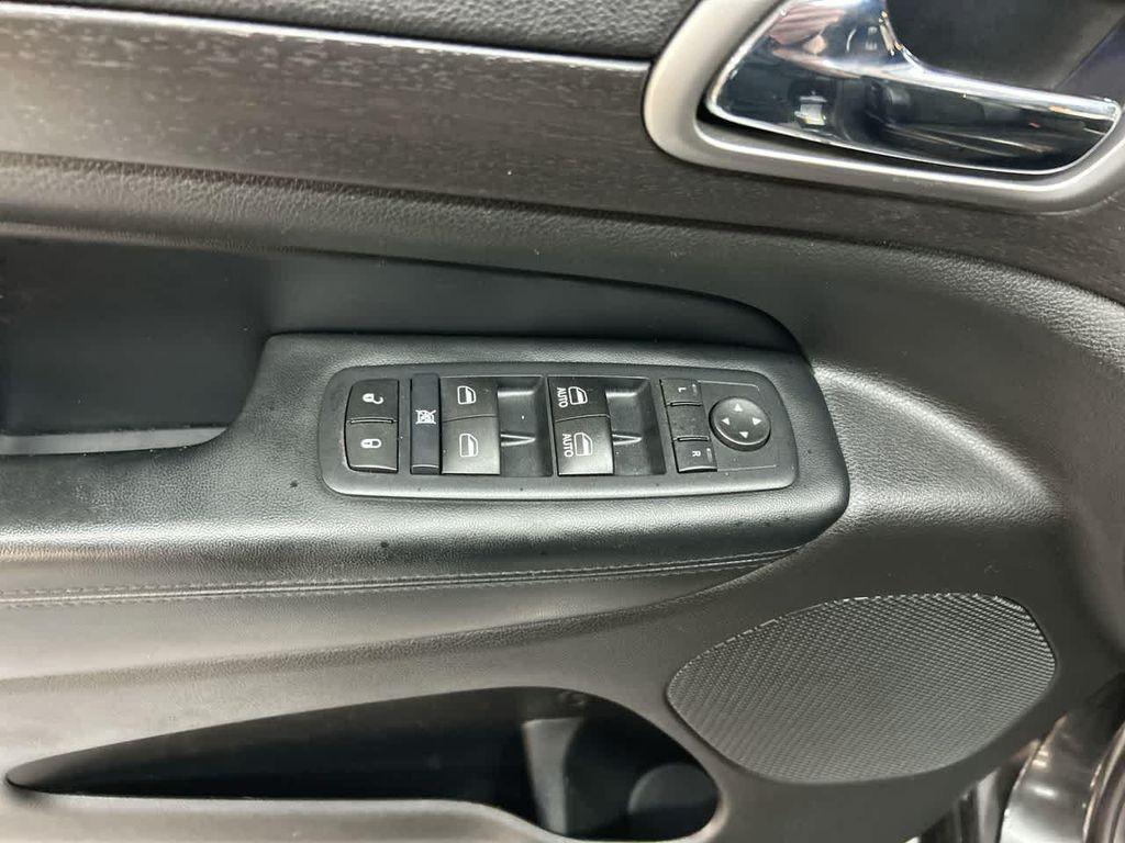 used 2017 Jeep Grand Cherokee car, priced at $15,900