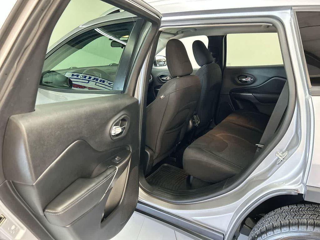 used 2020 Jeep Cherokee car, priced at $18,900