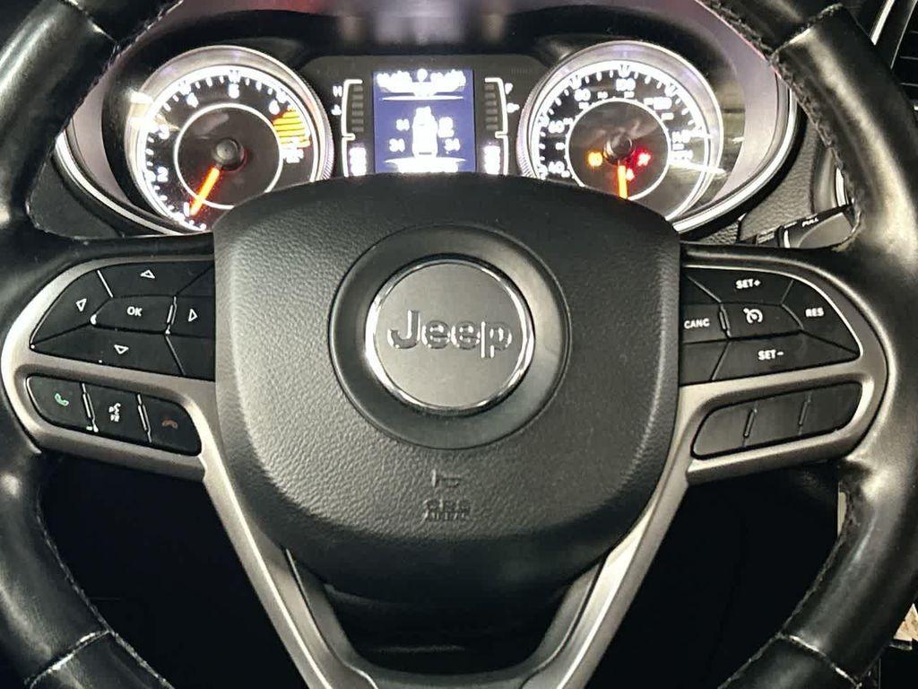 used 2020 Jeep Cherokee car, priced at $18,900