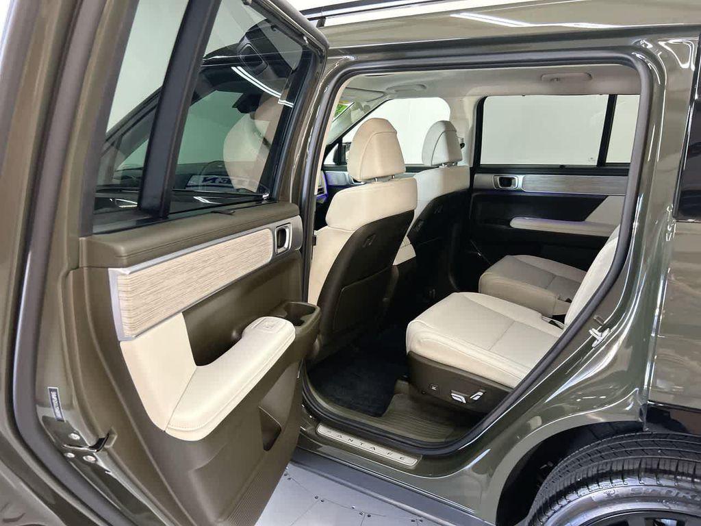 used 2025 Hyundai Santa Fe car, priced at $43,000