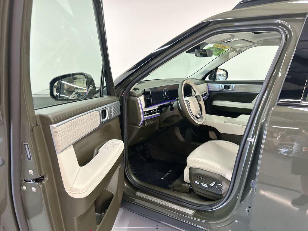 used 2025 Hyundai Santa Fe car, priced at $43,000
