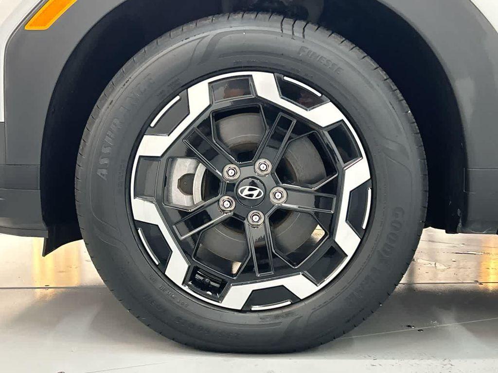 used 2025 Hyundai Santa Fe car, priced at $33,900