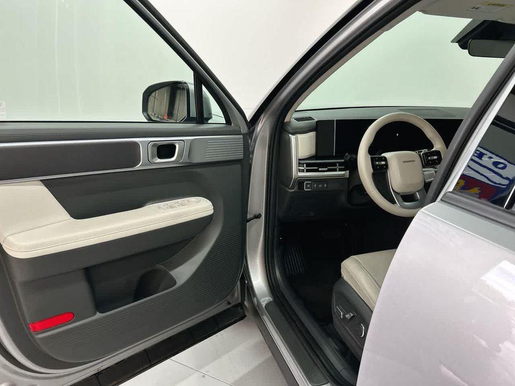 used 2025 Hyundai Santa Fe car, priced at $33,900