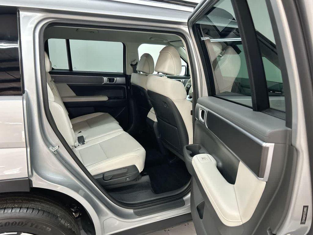 used 2025 Hyundai Santa Fe car, priced at $33,900