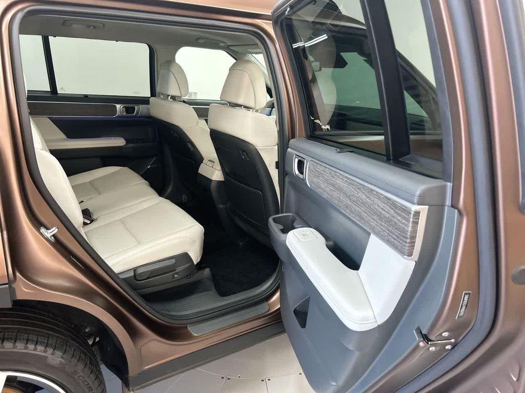 used 2024 Hyundai Santa Fe car, priced at $39,900