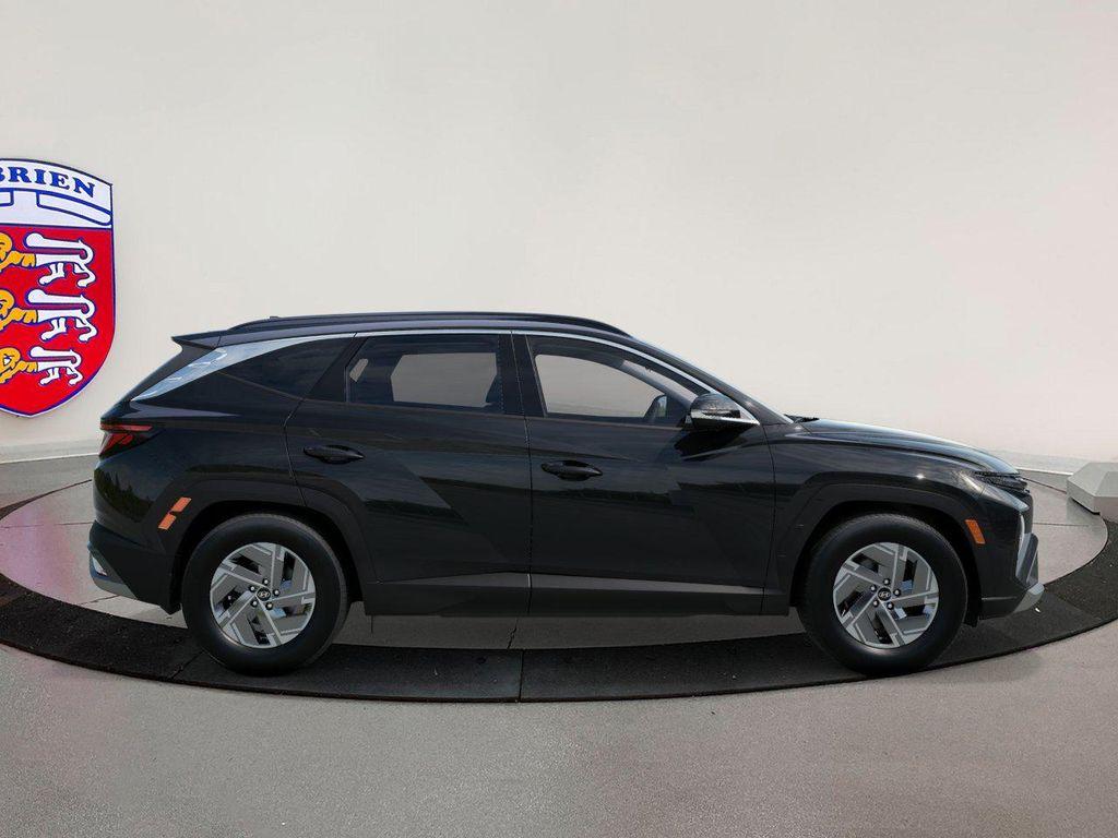 new 2025 Hyundai TUCSON Hybrid car