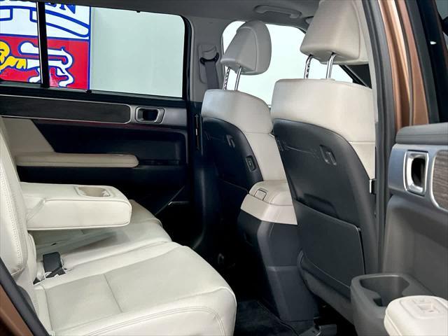 used 2024 Hyundai Santa Fe car, priced at $41,900