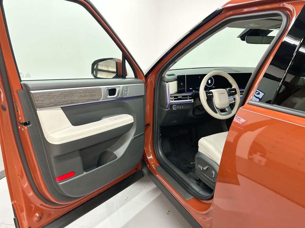 used 2025 Hyundai Santa Fe car, priced at $39,900