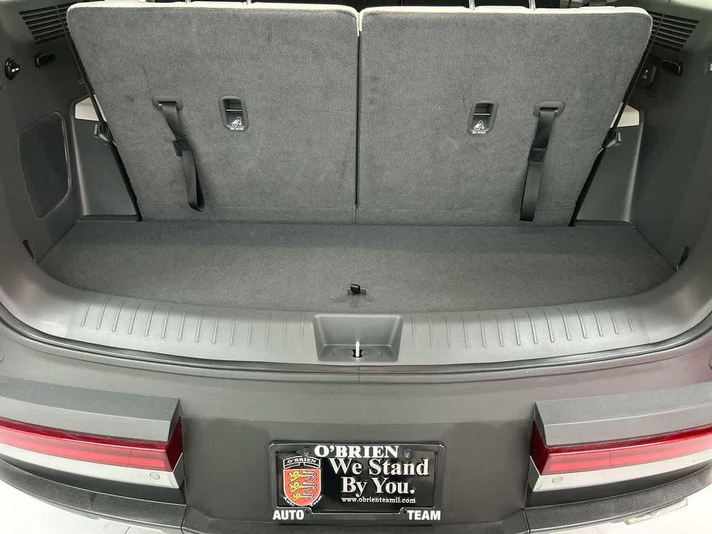 used 2025 Hyundai Santa Fe car, priced at $39,900