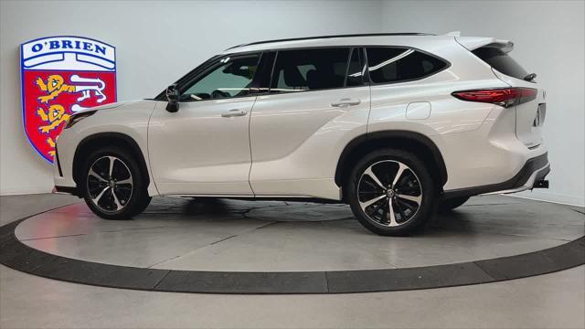 used 2022 Toyota Highlander car, priced at $27,900
