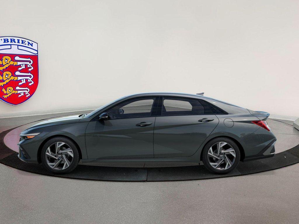 new 2025 Hyundai Elantra car