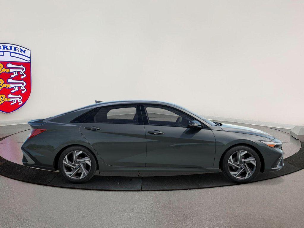 new 2025 Hyundai Elantra car