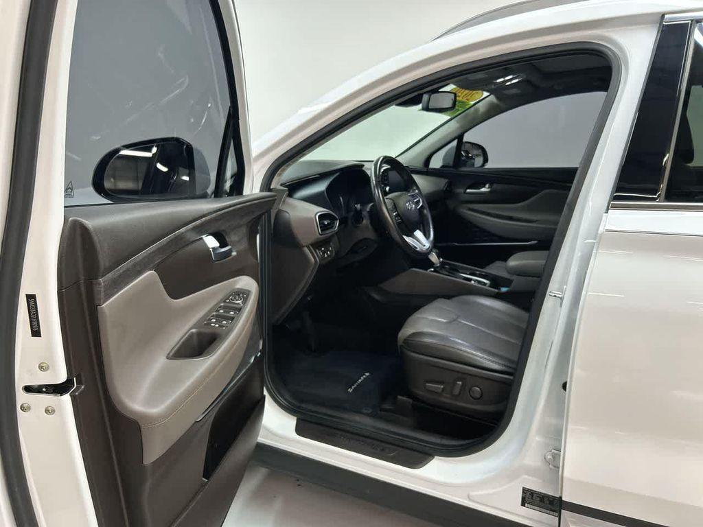 used 2020 Hyundai Santa Fe car, priced at $17,900