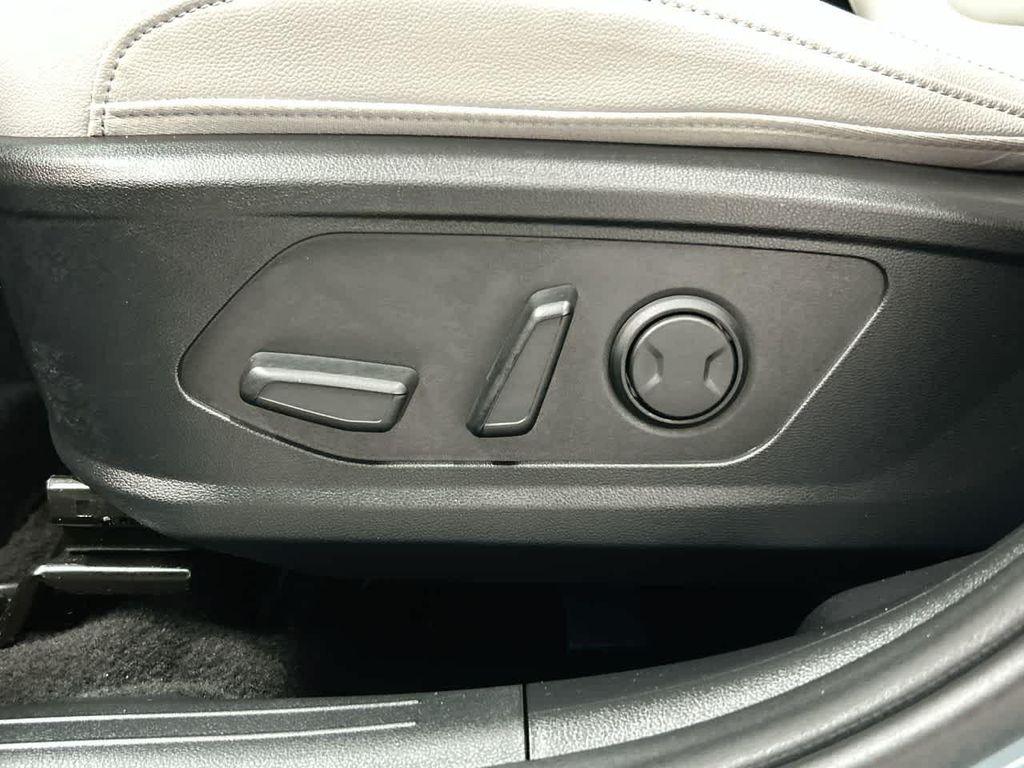 used 2025 Hyundai SANTA CRUZ car, priced at $28,900