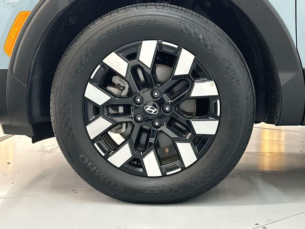 used 2025 Hyundai SANTA CRUZ car, priced at $28,900