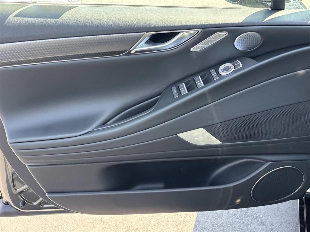 new 2025 Genesis G80 car, priced at $70,835