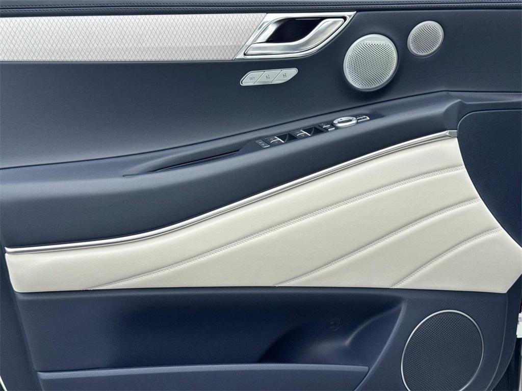 used 2025 Genesis GV80 car, priced at $71,995