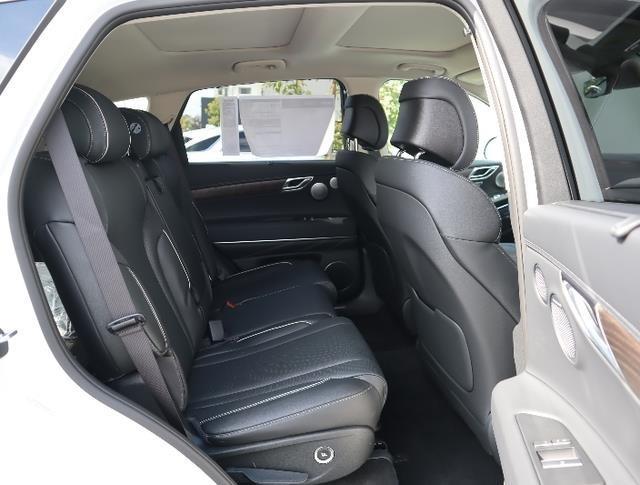 new 2025 Genesis GV80 car, priced at $77,084