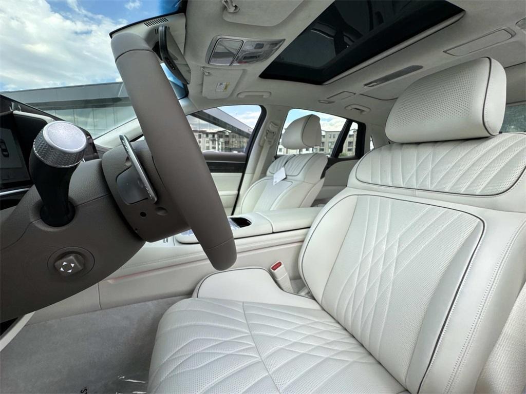 new 2026 Genesis G90 car, priced at $105,280