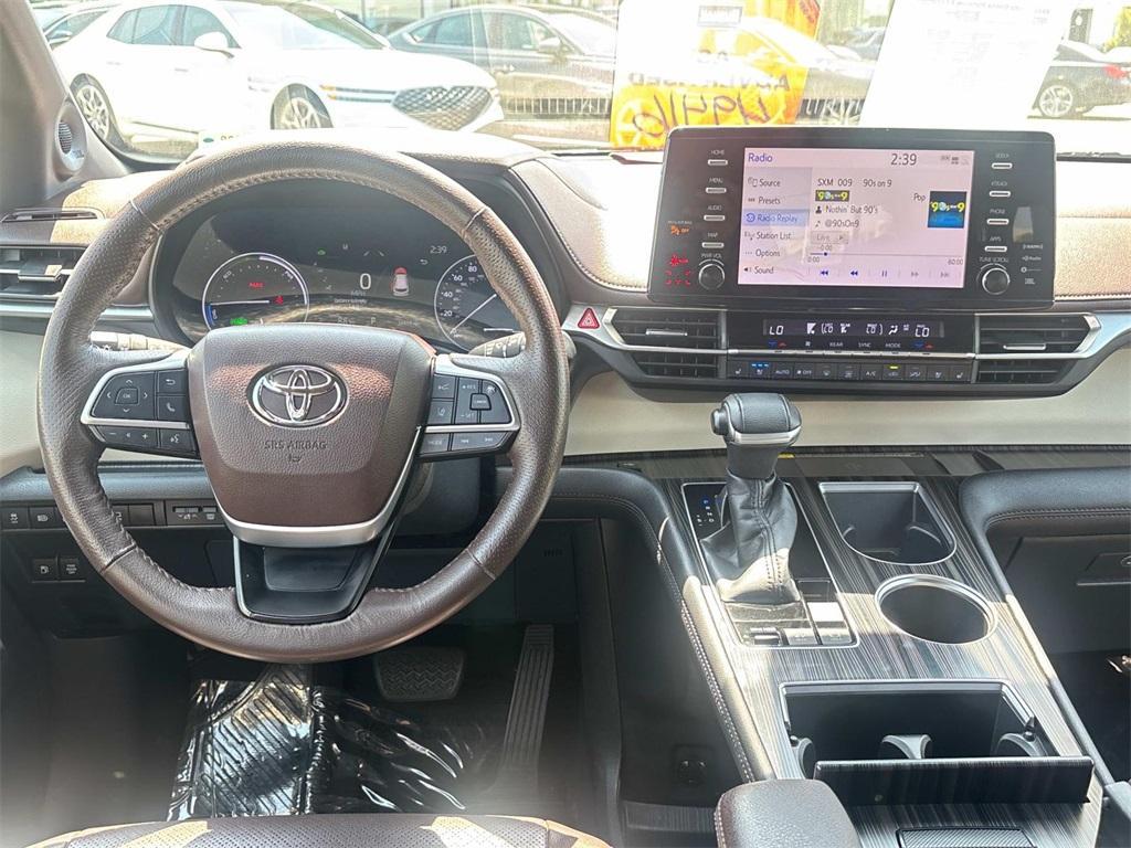 used 2021 Toyota Sienna car, priced at $48,004