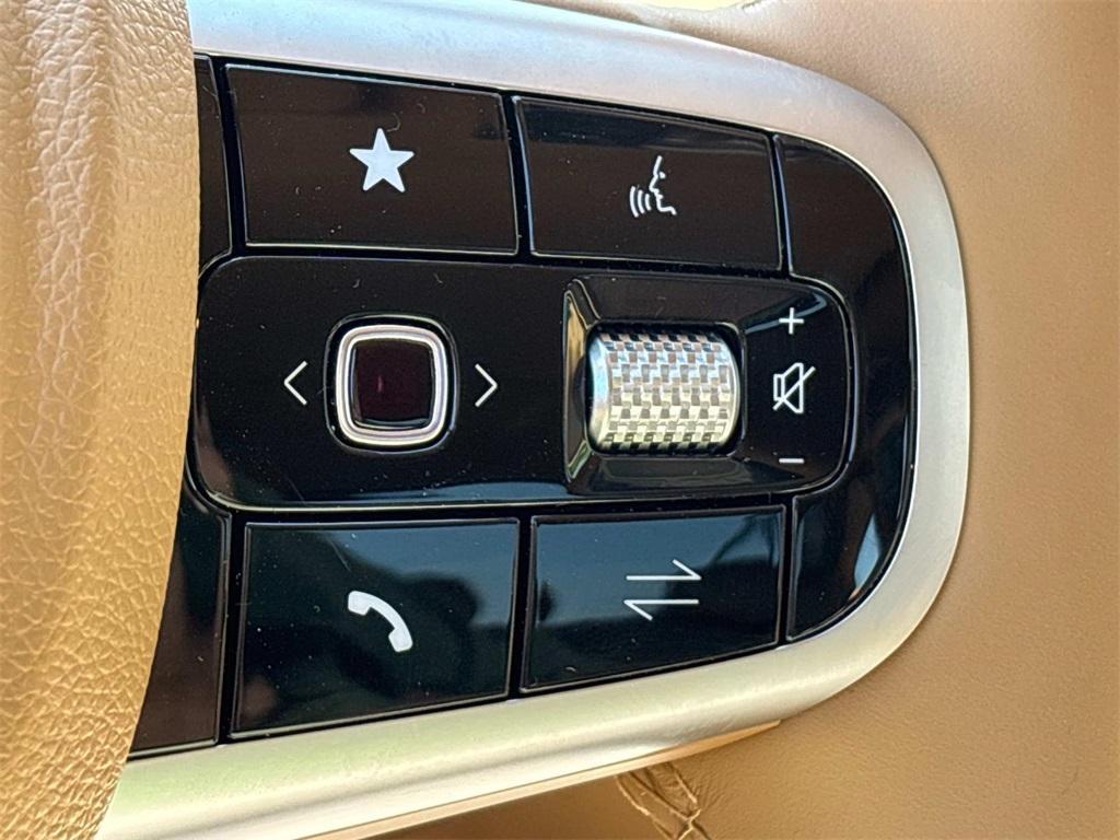 new 2025 Genesis G80 car, priced at $63,930