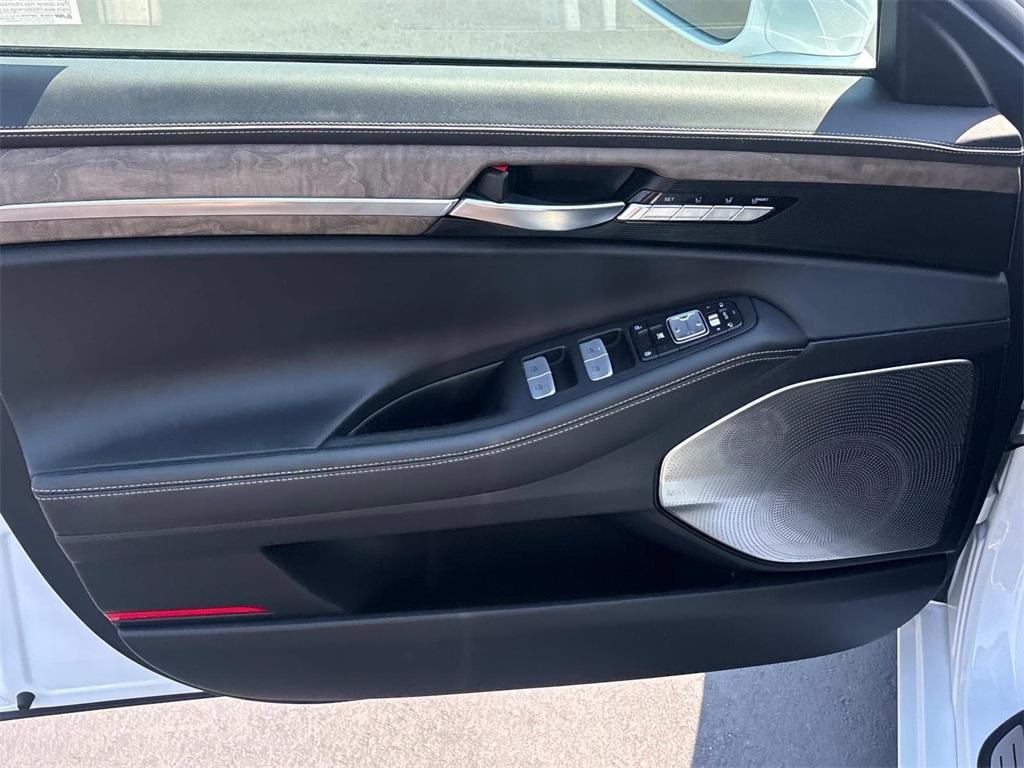 used 2021 Genesis G90 car, priced at $38,777