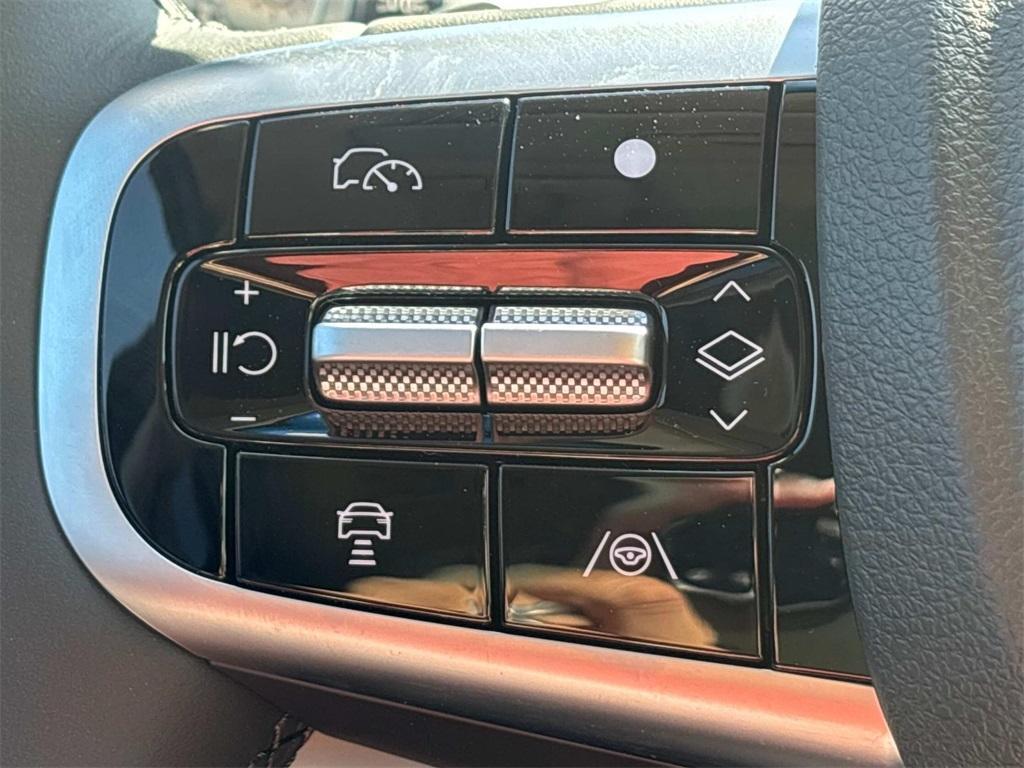 new 2025 Genesis GV80 car, priced at $61,144