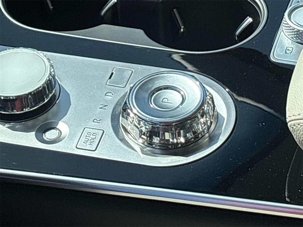 new 2025 Genesis GV80 car, priced at $61,144