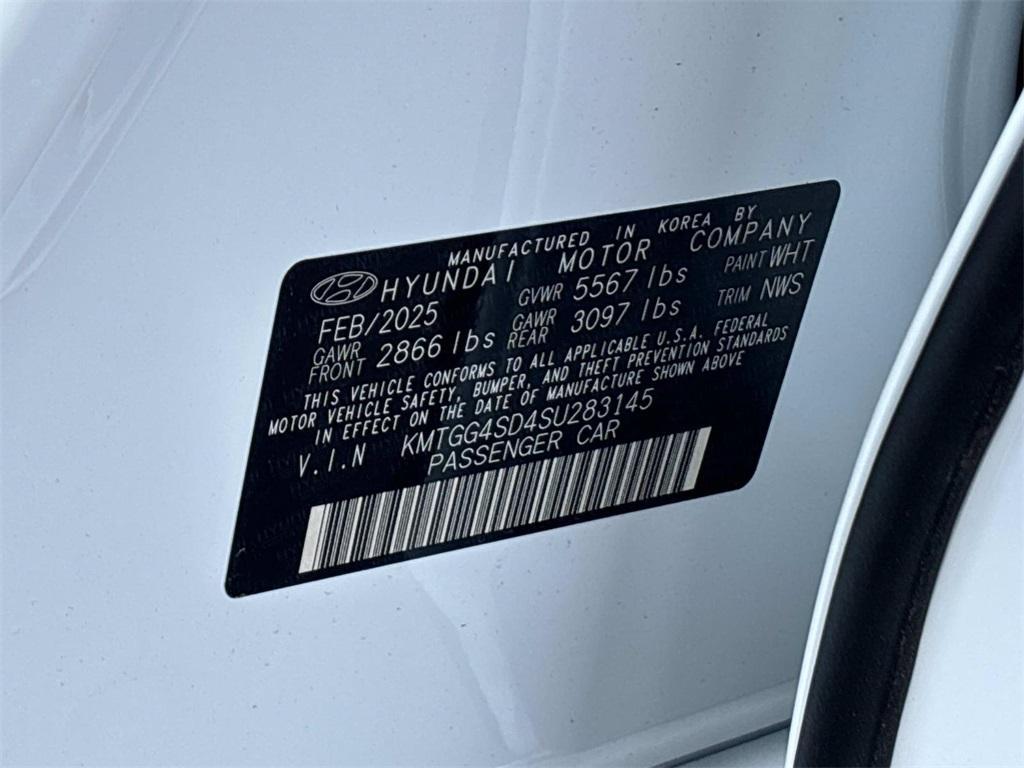 new 2025 Genesis G80 car, priced at $78,835