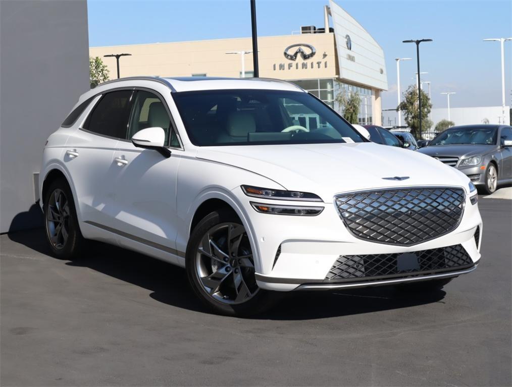 new 2025 Genesis Electrified GV70 car, priced at $69,540