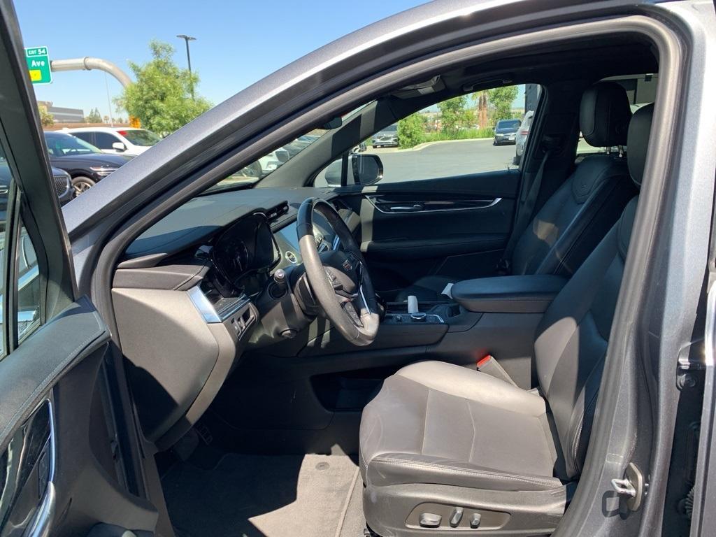 used 2022 Cadillac XT5 car, priced at $34,879