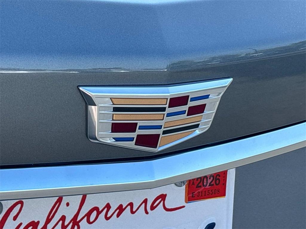 used 2022 Cadillac XT5 car, priced at $32,399