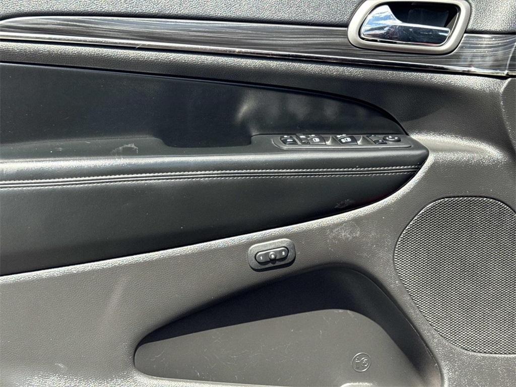 used 2020 Jeep Grand Cherokee car, priced at $21,794