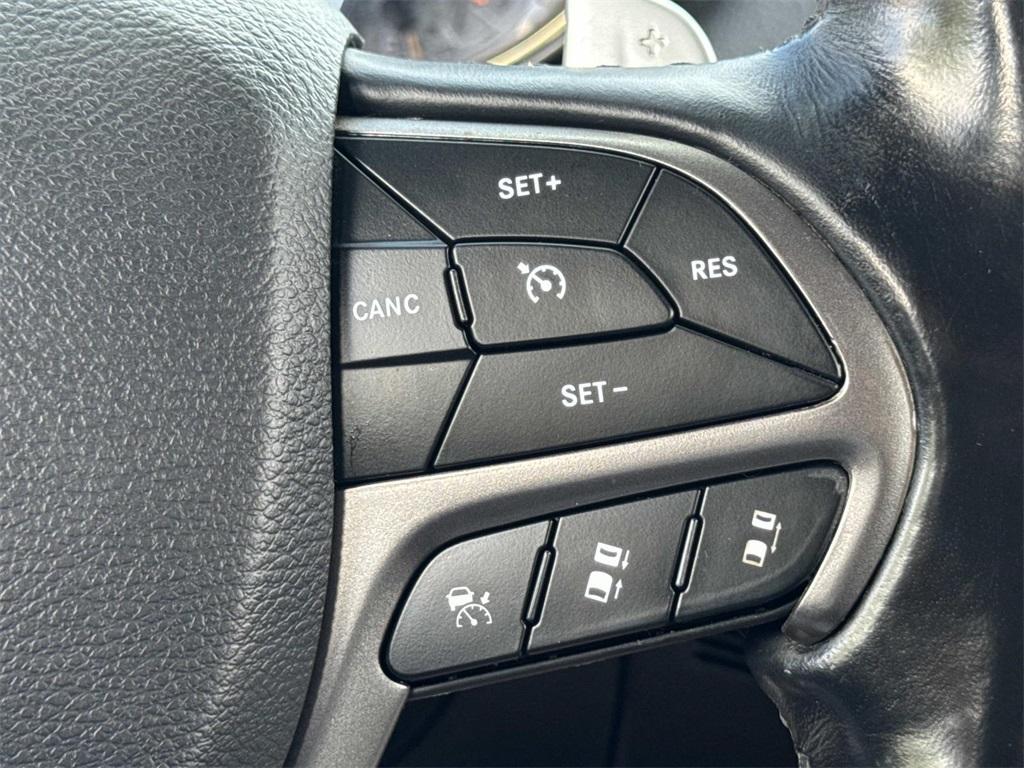 used 2020 Jeep Grand Cherokee car, priced at $21,794