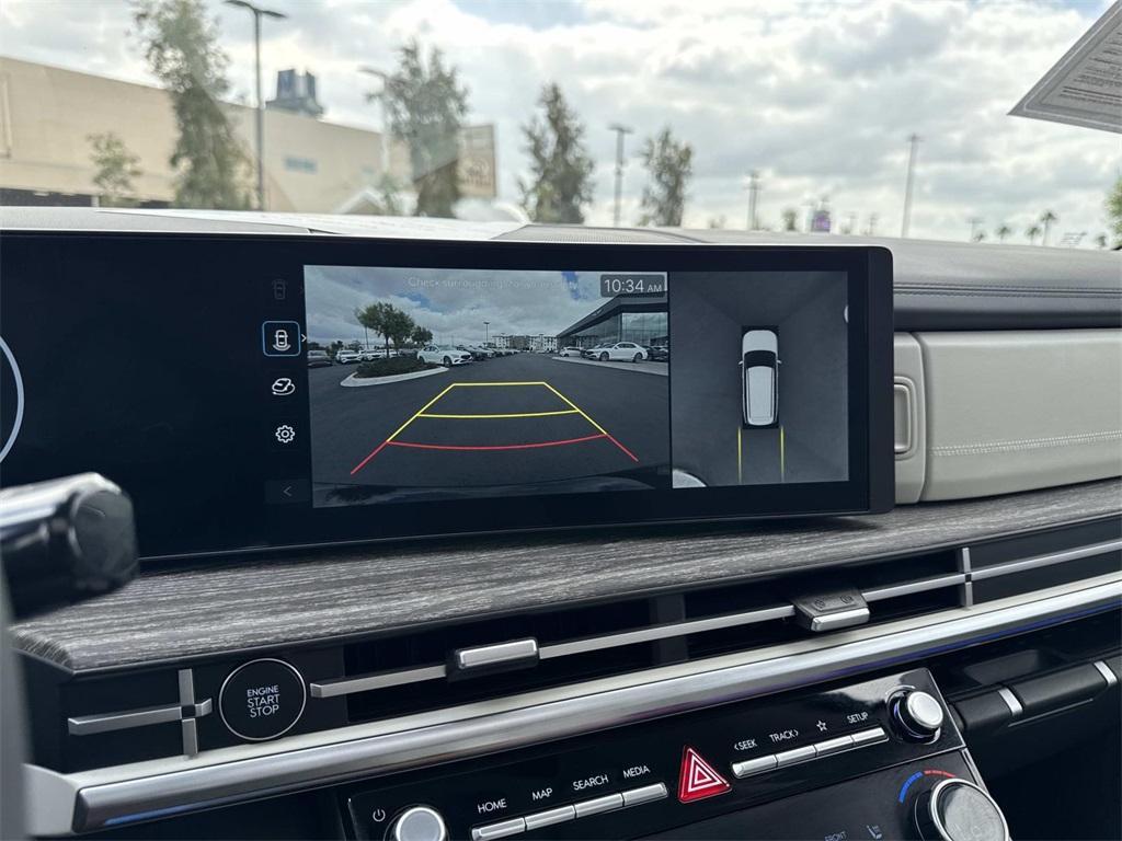 used 2024 Hyundai Santa Fe car, priced at $37,292