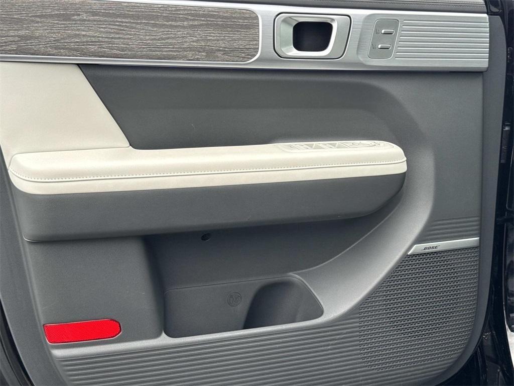 used 2024 Hyundai Santa Fe car, priced at $37,292