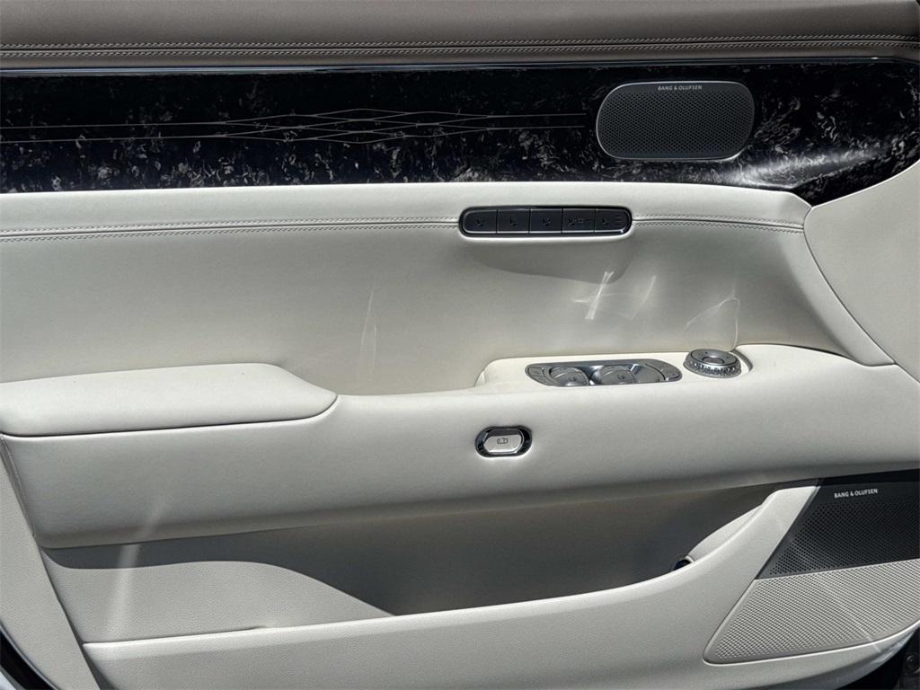 new 2026 Genesis G90 car, priced at $105,380