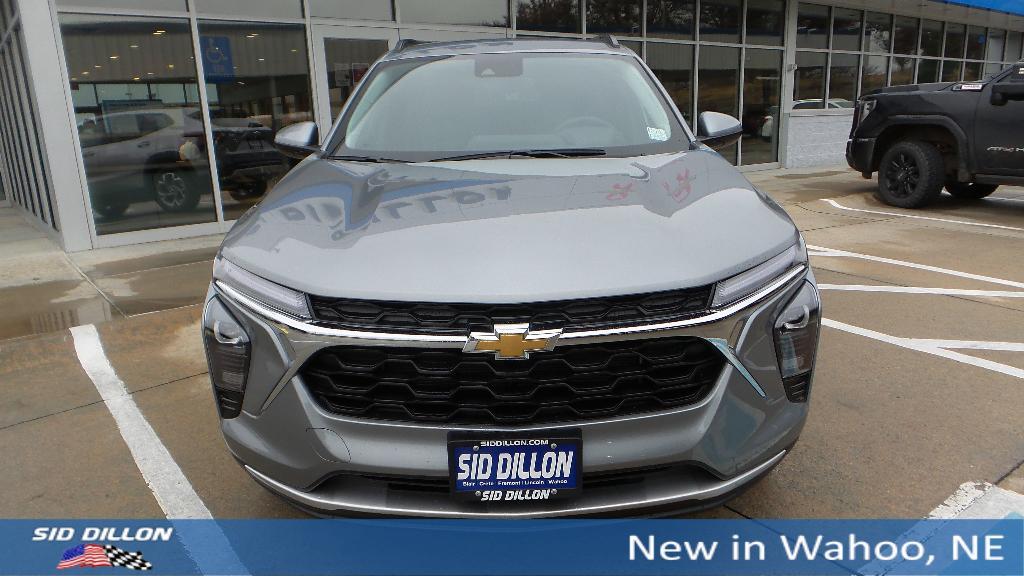 new 2026 Chevrolet Trax car, priced at $25,885