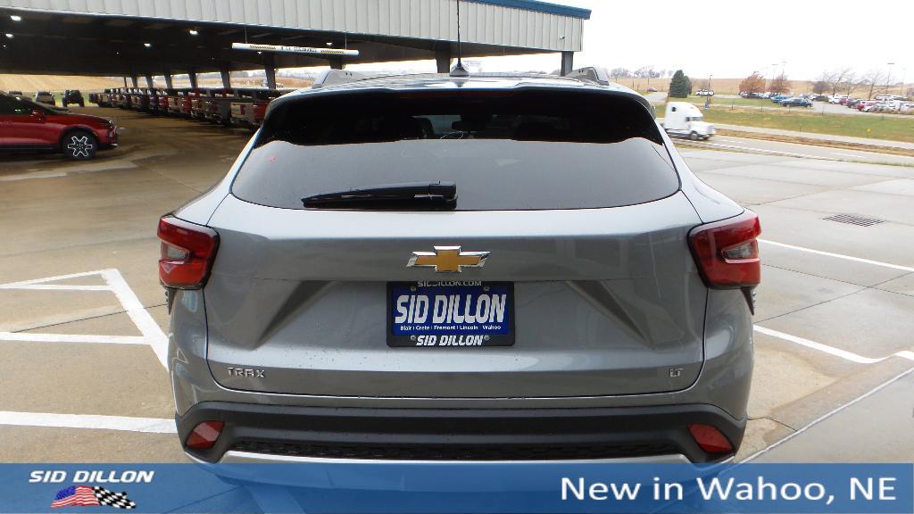 new 2026 Chevrolet Trax car, priced at $25,885