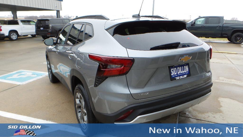 new 2026 Chevrolet Trax car, priced at $25,885