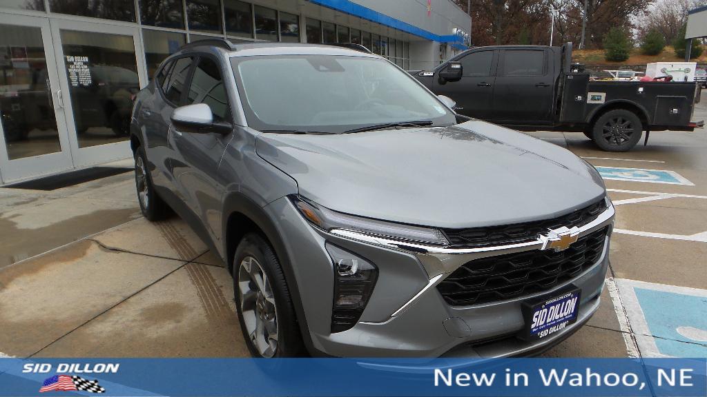 new 2026 Chevrolet Trax car, priced at $25,885