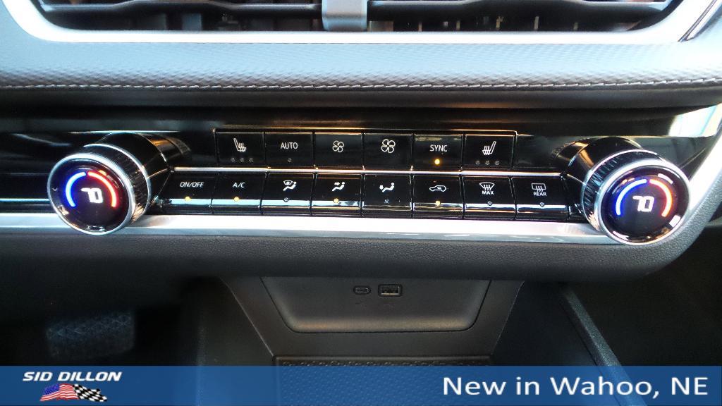 new 2026 Chevrolet Equinox car, priced at $36,190